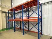 Паллетные стеллажи или стеллажи с выдвижными полками - что выбрать?